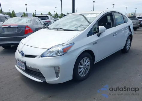 2015 Toyota Prius Plug-In z USA, uszkodzony, nr VIN JTDKN3DP0F3066087
